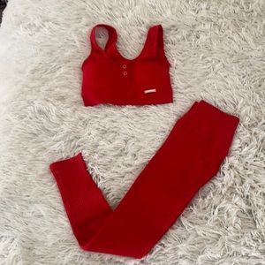 Red ribbed set